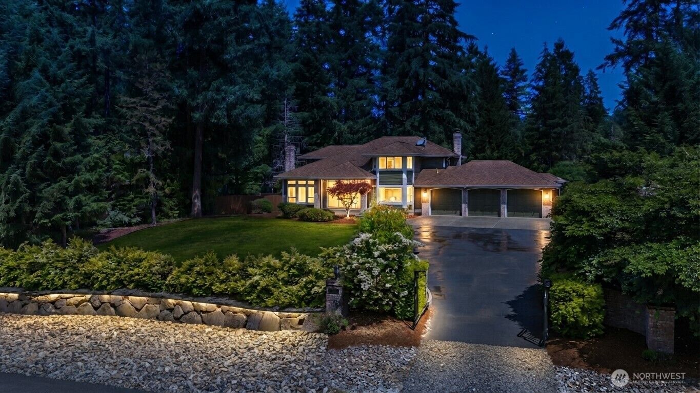 Property Photo:  32818  181st Avenue SE  WA 98092 
