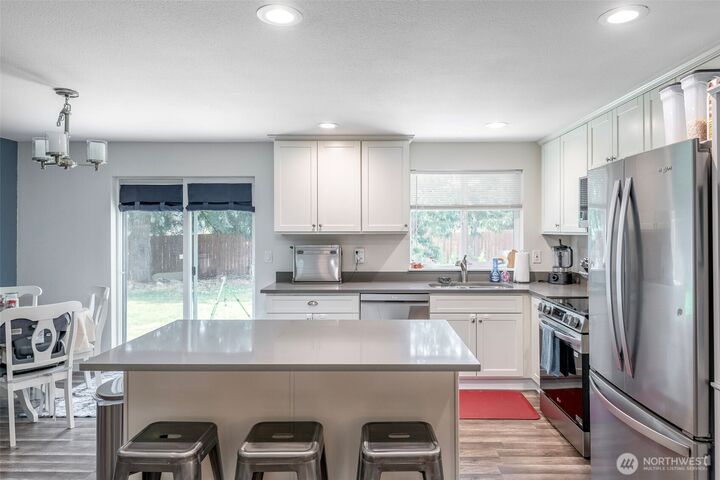 Property Photo:  10111  Grove Road SE  WA 98597 