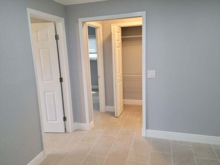 Property Photo: 4010 N Shore Drive FL 33407