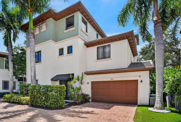 Property Photo: 125 NW Gardener Street FL 33432