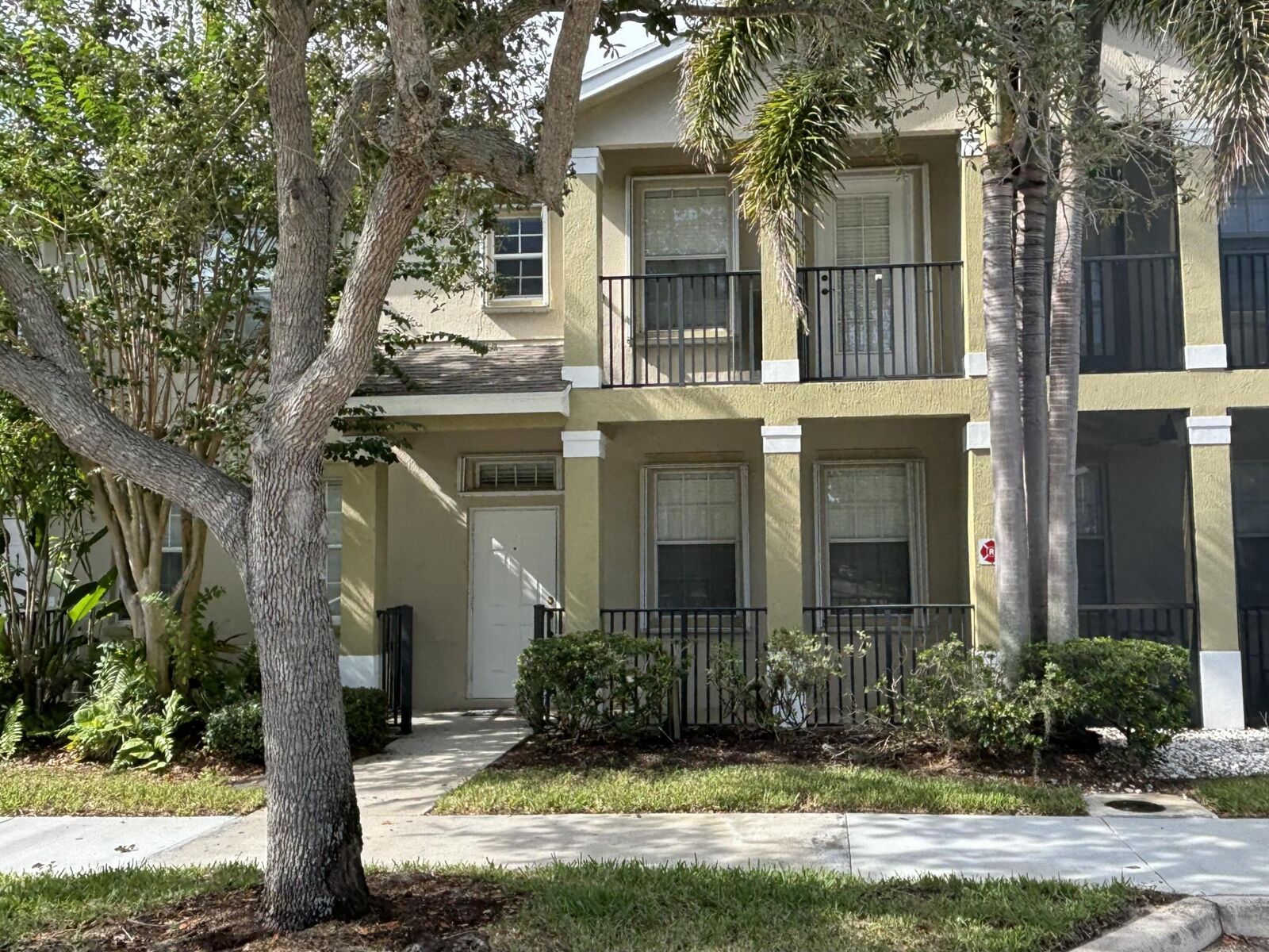 Property Photo: 2089 SE Glen Ridge Drive FL 34952
