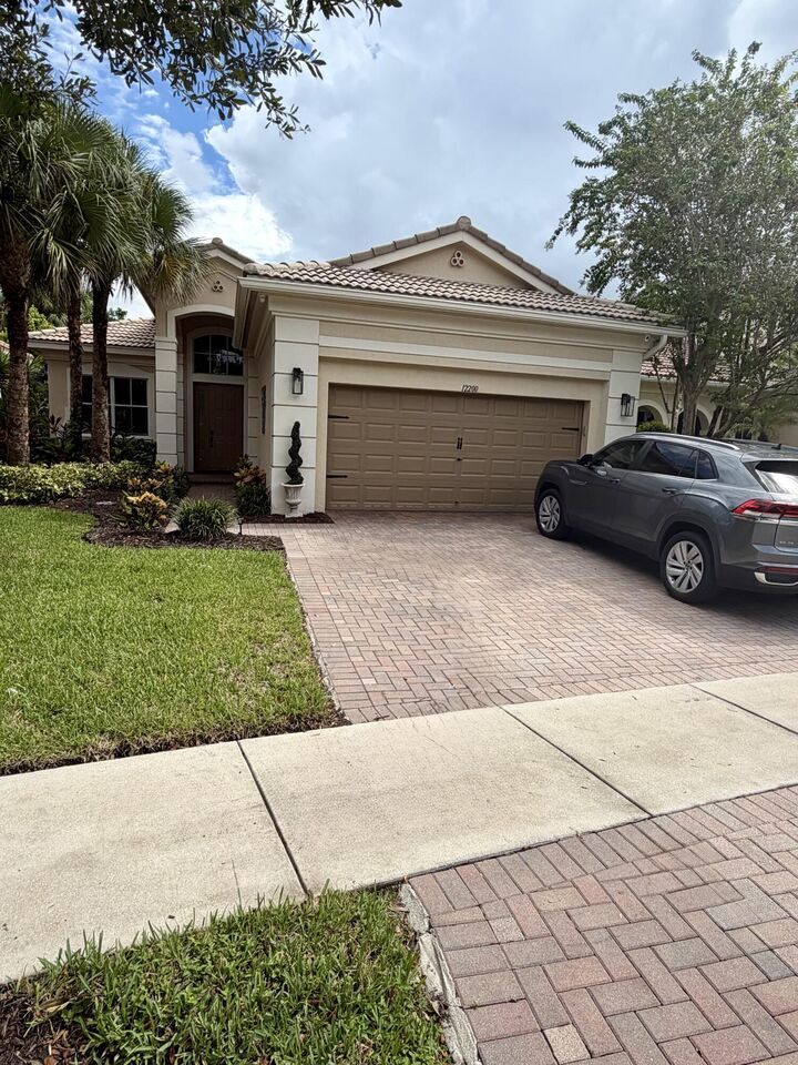 Property Photo: 12200 NW 77th Manor FL 33076