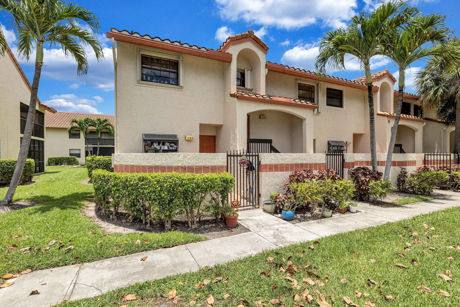 Property Photo:  305 Congressional Way  FL 33442 