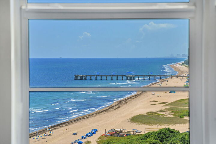 Property Photo: 750 N Ocean Boulevard 1502 FL 33062