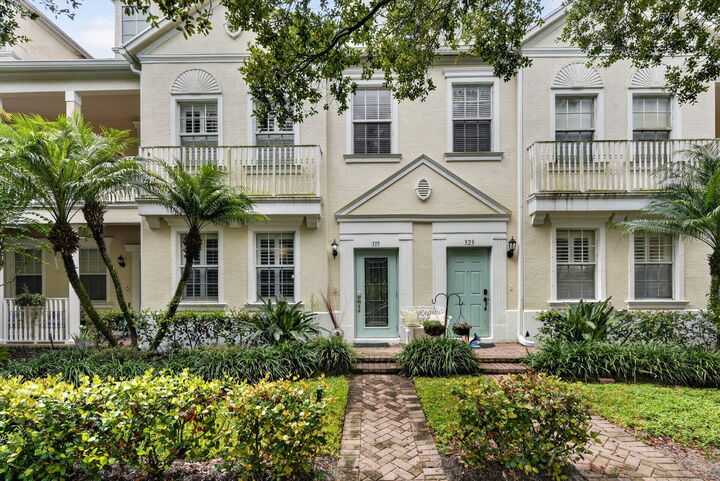 Property Photo:  319 E Bay Cedar Circle  FL 33458 