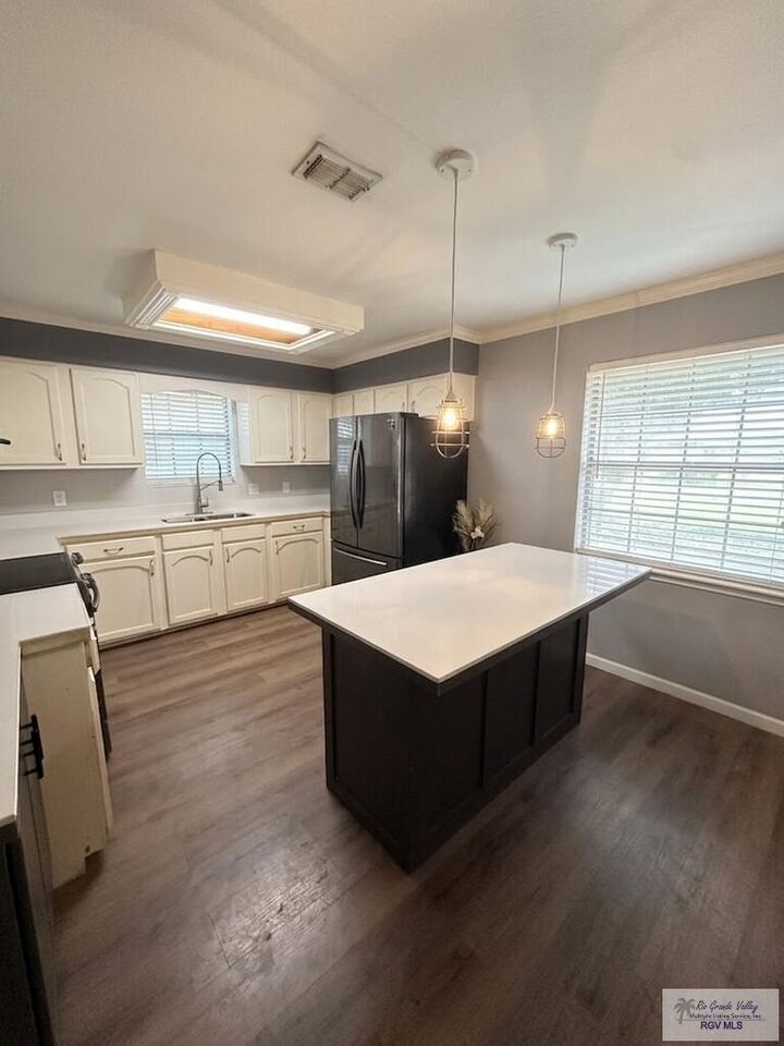 Property Photo:  309 E 10th St.  TX 78566 