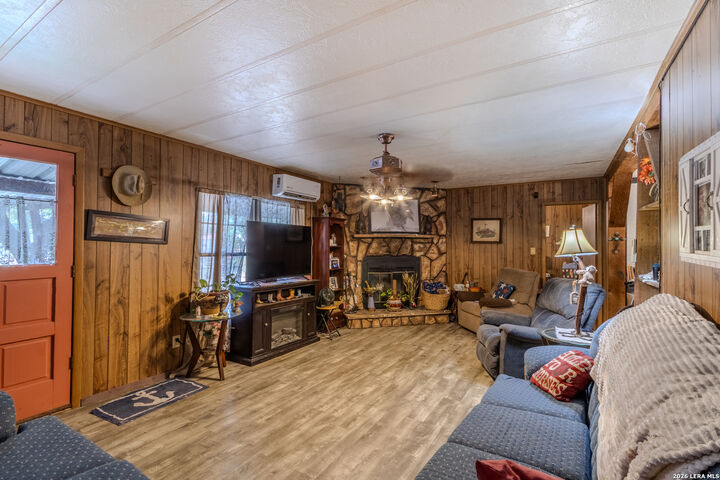 Property Photo: 88 Walnut St TX 78832