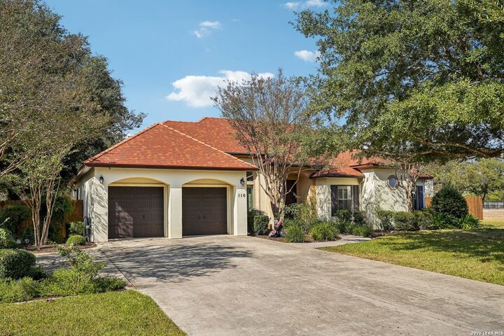 Property Photo: 116 Las Brisas Blvd TX 78155