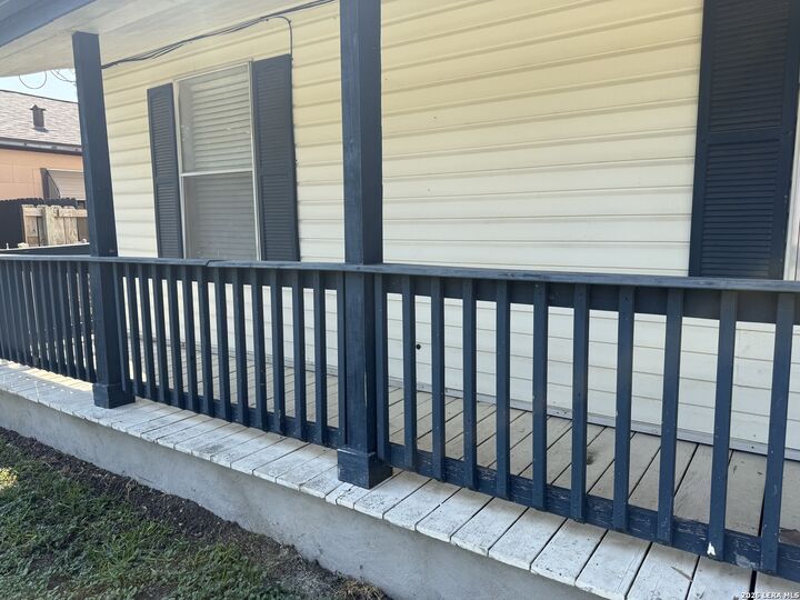 Property Photo:  222 Bristol  TX 78214 