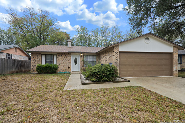 Property Photo: 9438 Valley Dale St TX 78250