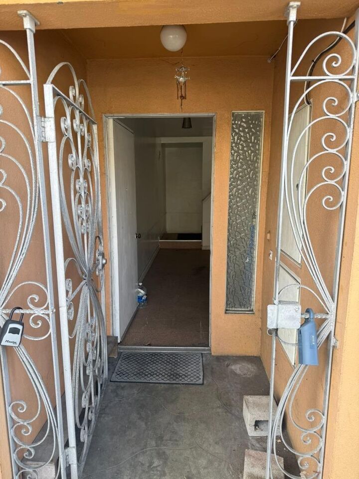 Property Photo: 60 East Moltke CA 94014
