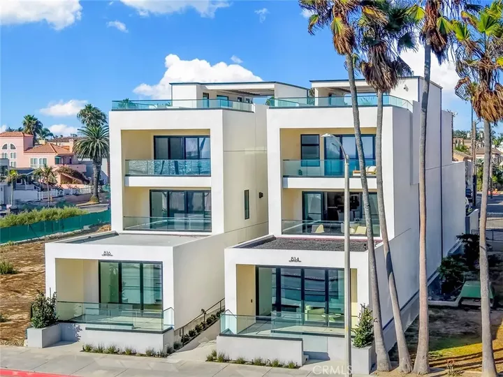 Property Photo:  816 Pacific Coast Highway  CA 92648 