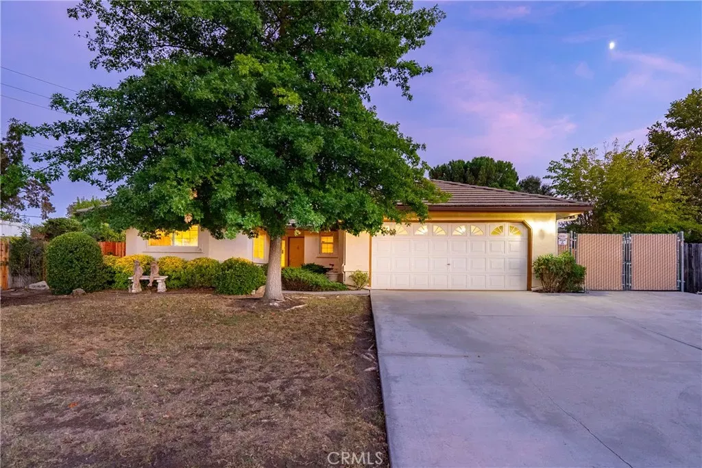 Property Photo: 1808 Willowbank CA 93446