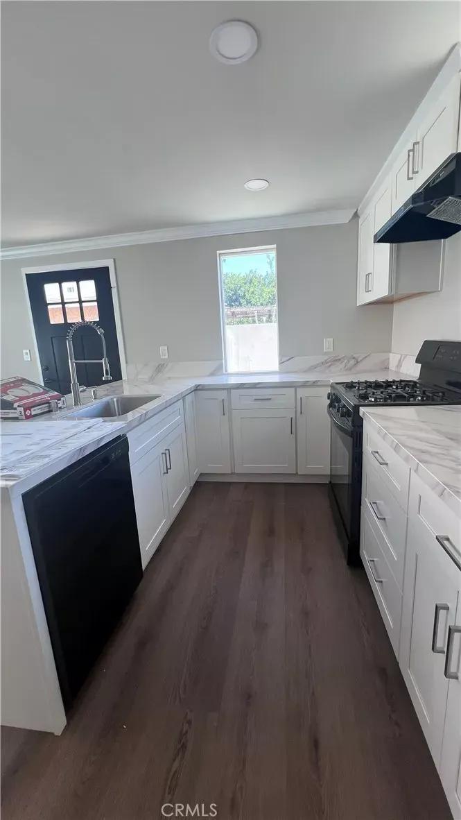 Property Photo: 11920 Hopland Street CA 90650