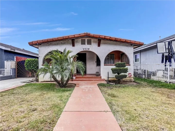 Property Photo:  3528 Beswick  CA 90023 
