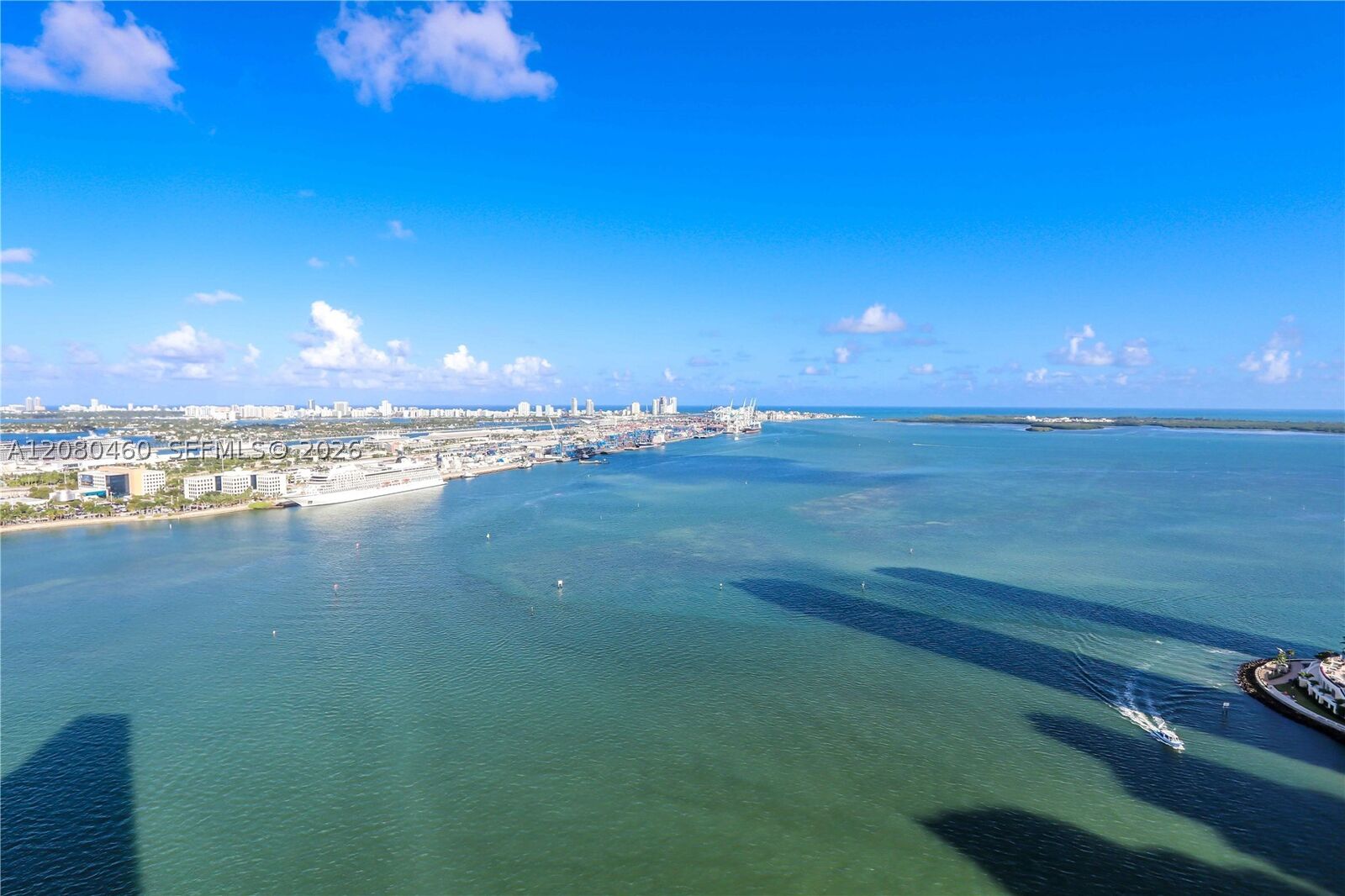 Property Photo: 335 S Biscayne Blvd 3709 FL 33131
