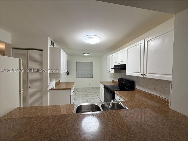 Property Photo: 2079 Coral Ridge Dr N208 FL 33071