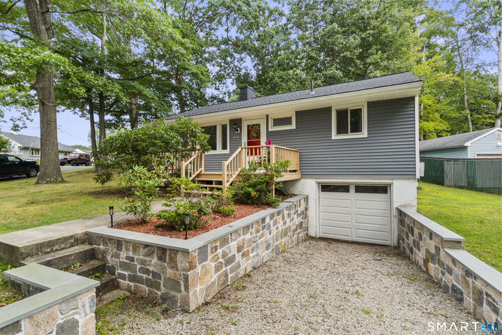 Property Photo: 668 Bradley Street CT 06512