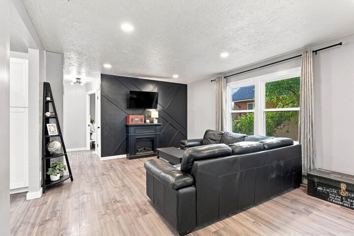 Property Photo:  2014 E Cataldo Ave  WA 99202 