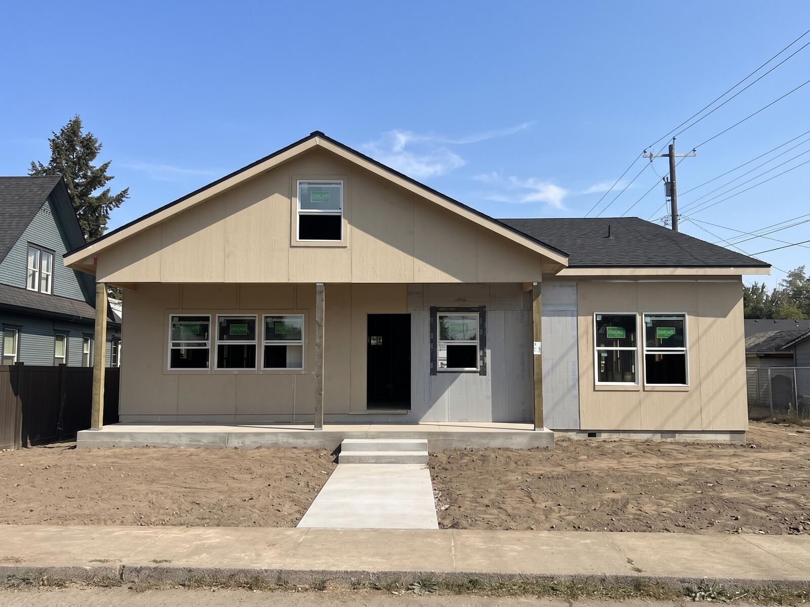 Property Photo: 818 W Nebraska Ave WA 99205