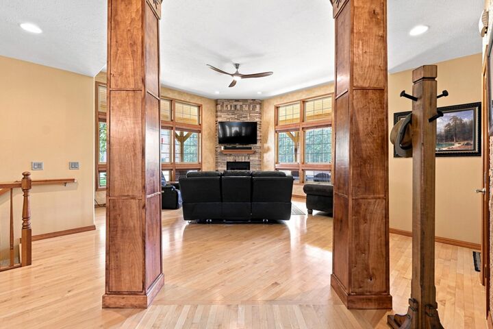 Property Photo: 639 Palmer Ln WA 99109