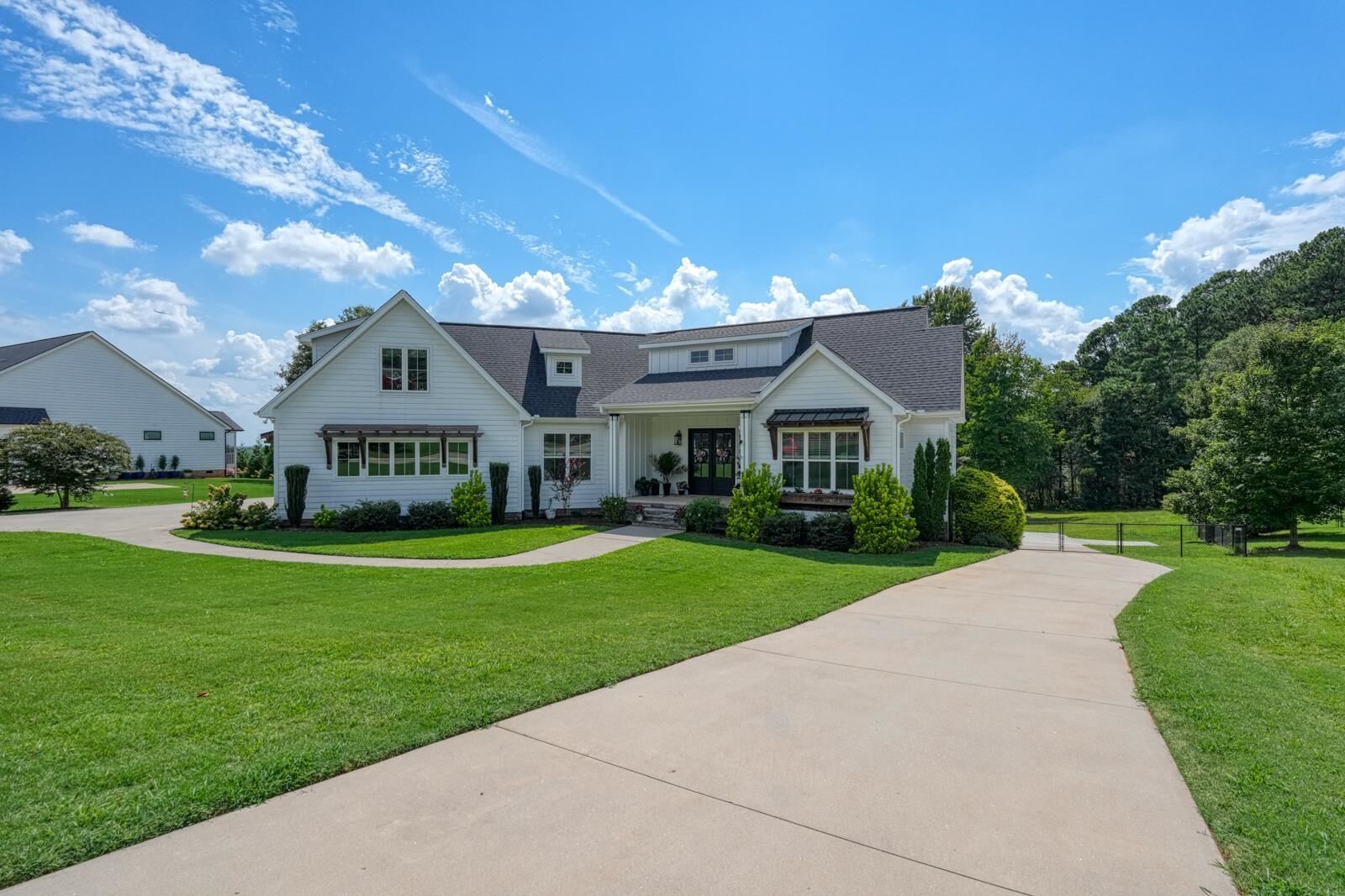 Property Photo:  712 Tinsberry Lane  SC 29349 
