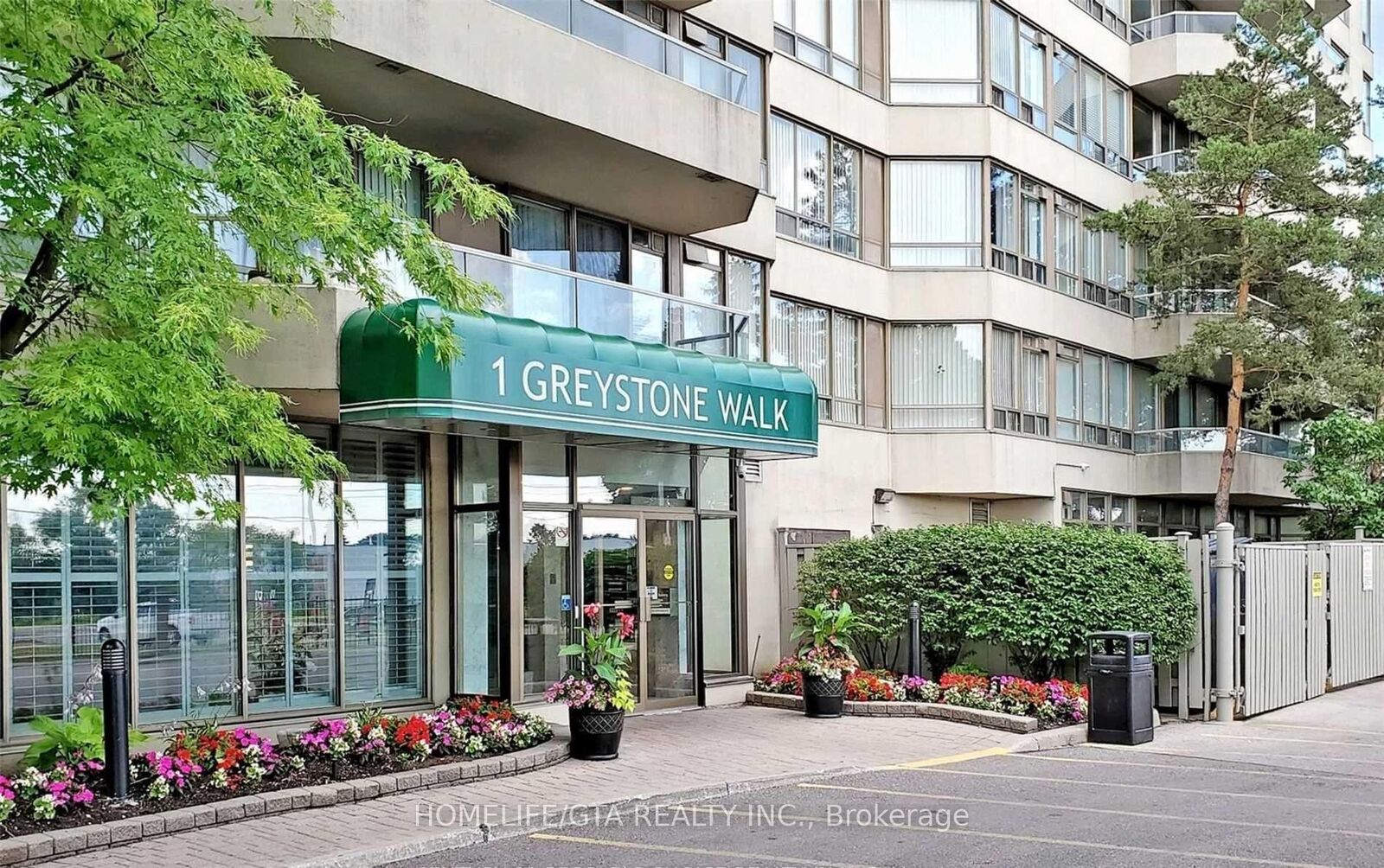 Property Photo:  1 Greystone Walk Drive 1786  ON M1K 5J5 