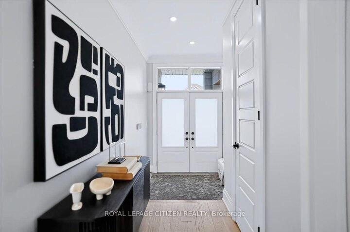 Property Photo:  243 Ferragine Crescent  ON L3Z 4J8 