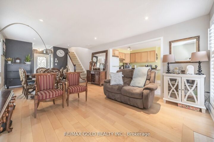 Property Photo:  70 Sweetwood Circle  ON L7A 2X7 