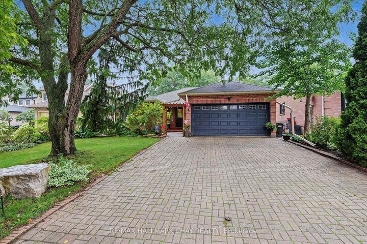 Property Photo:  66 Hutchinson Drive  ON L9R 1M2 