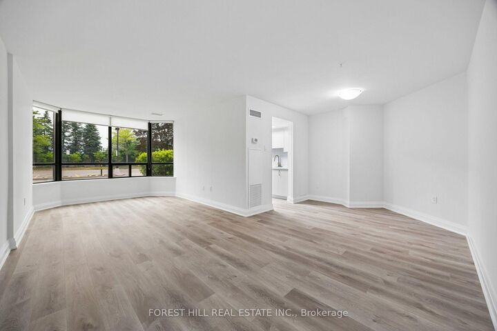 Property Photo:  7420 Bathurst Street 101  ON L4J 6X4 