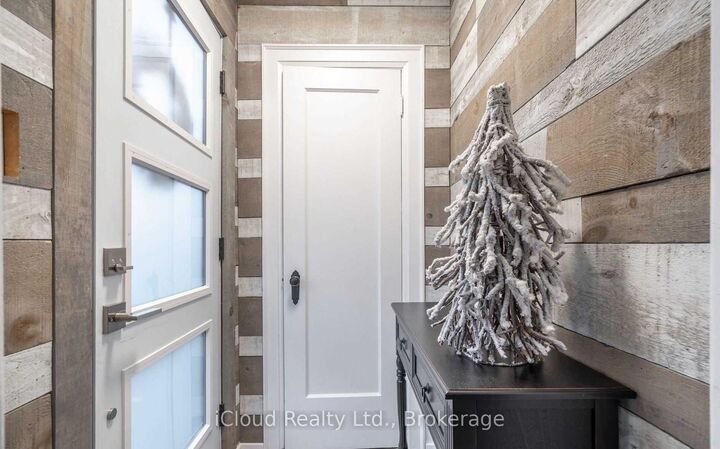 Property Photo:  361 Beach Boulevard W Main  ON L8H 6W4 