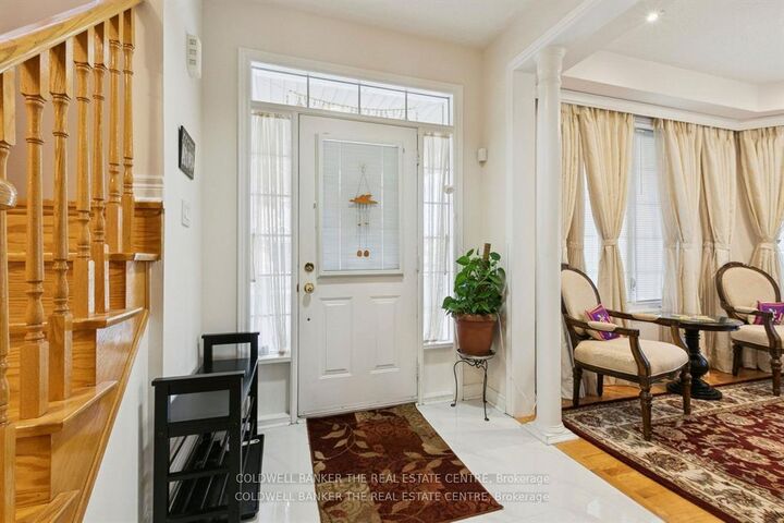 Property Photo:  768 Millard Street E  ON L4A 0B5 