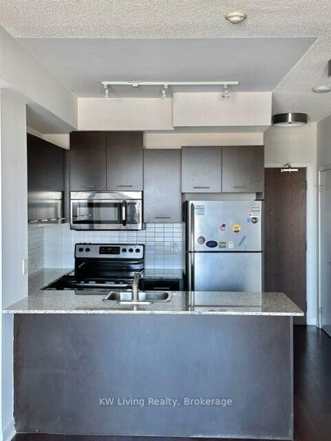Property Photo:  360 Square One Drive 1810  ON L5B 0G7 