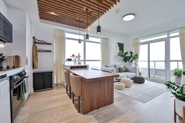Property Photo:  251 Manitoba Street 1604  ON M8Y 0C7 