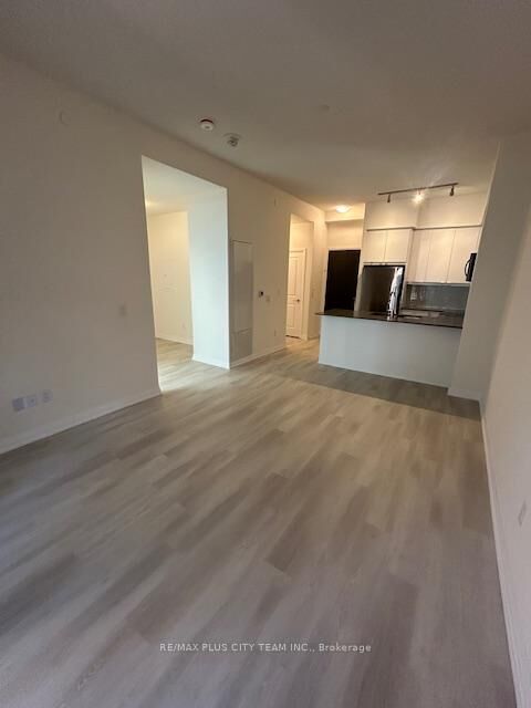 Property Photo:  3270 Sheppard Avenue E 626  ON M1T 3K3 