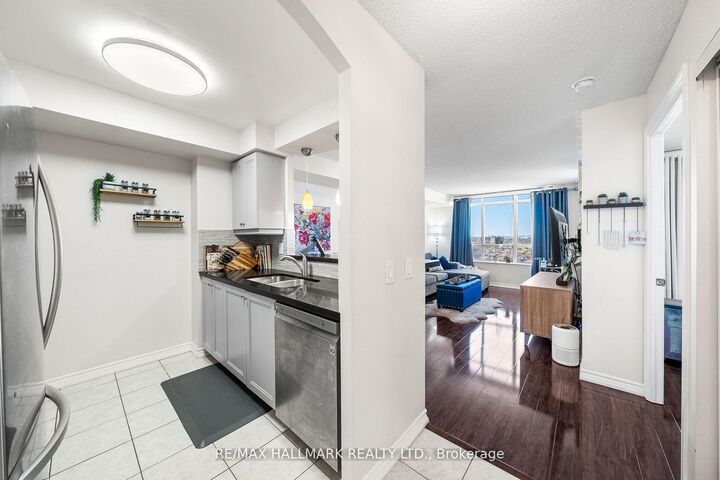 Property Photo:  700 Humberwood Boulevard 1421  ON M9W 7J4 