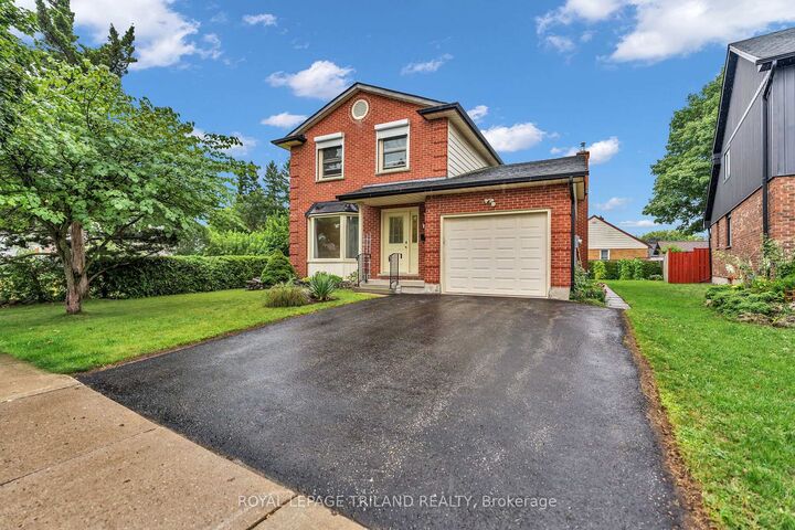 Property Photo:  744 Classic Drive  ON N5W 5T5 