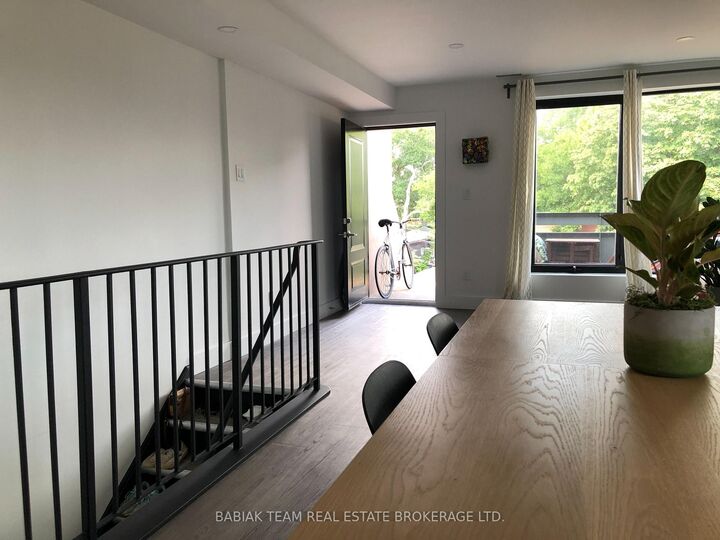 Property Photo:  542A Annette Street 3  ON M6S 2C2 