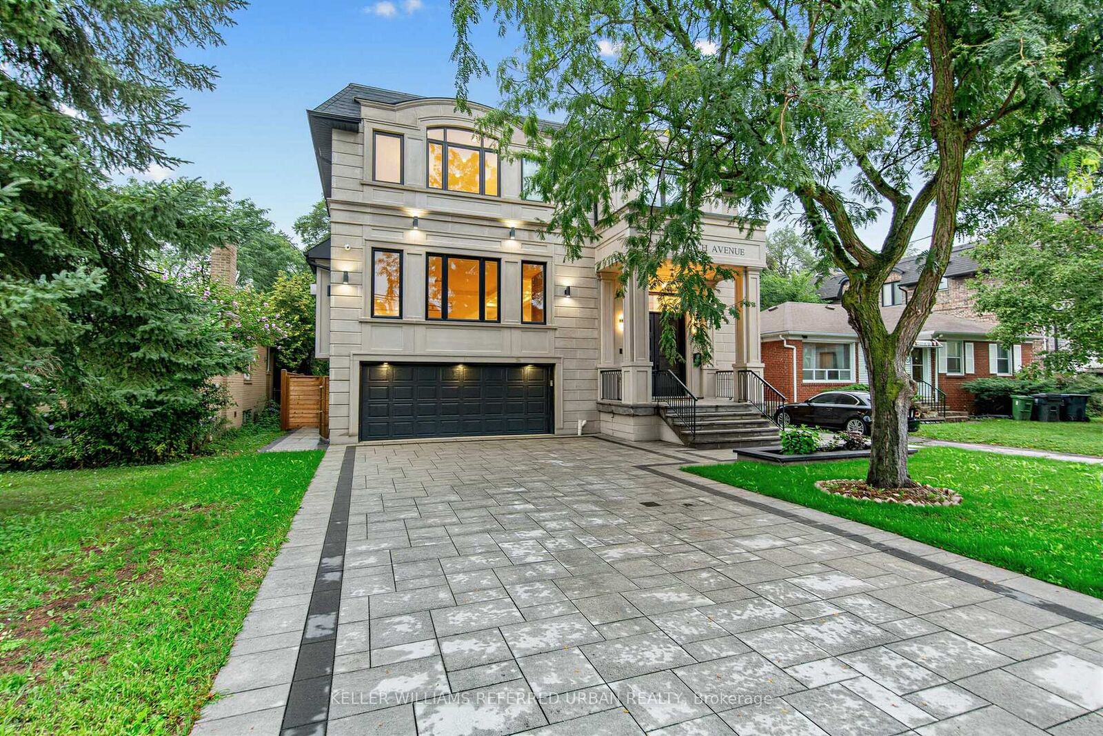 Property Photo:  156 Church Avenue  ON M2N 4G5 