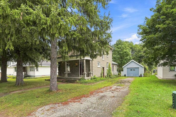 Property Photo:  219 Victoria Street S  ON N0G 2N0 