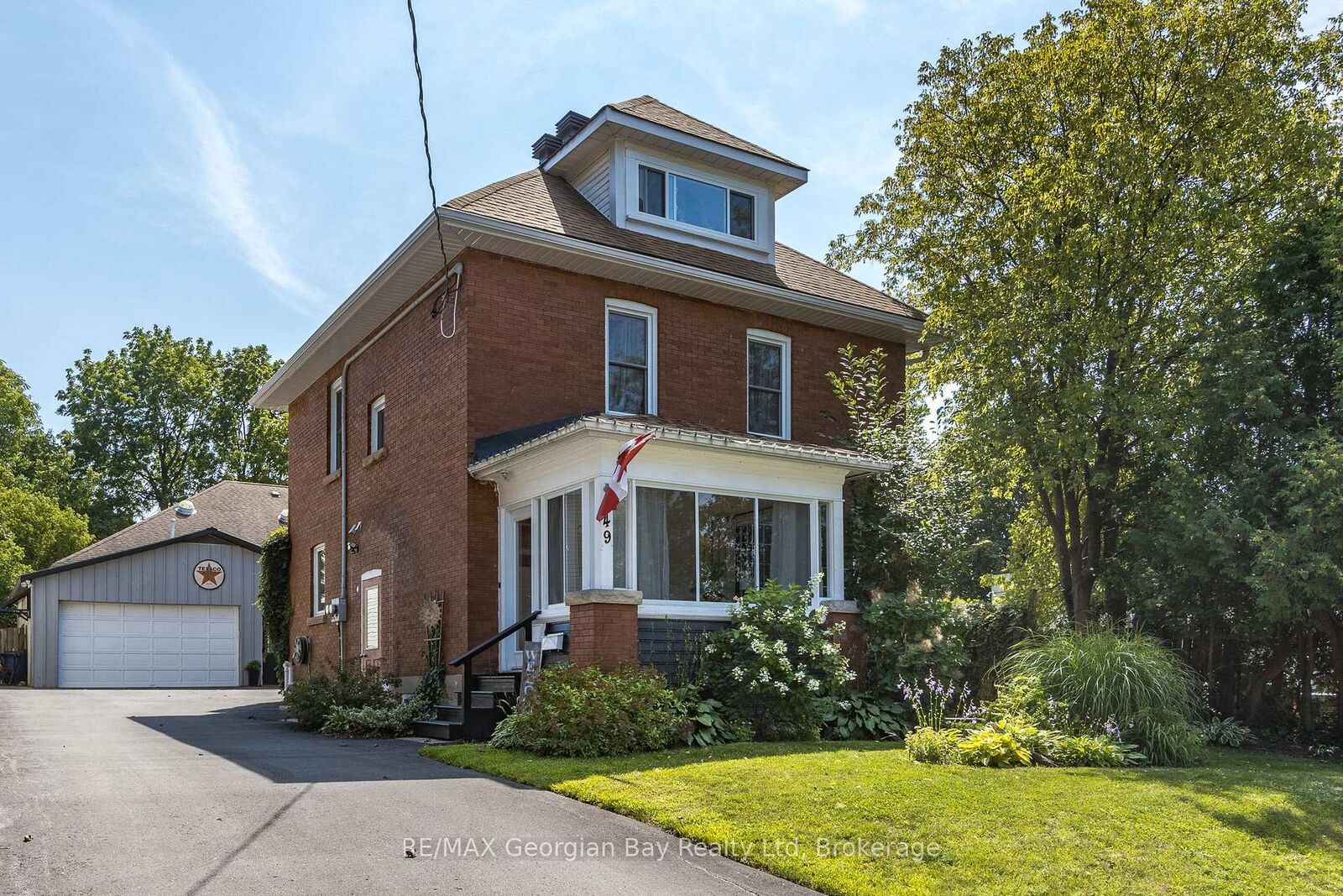Property Photo: 449 Elizabeth Street ON L4R 1Z7