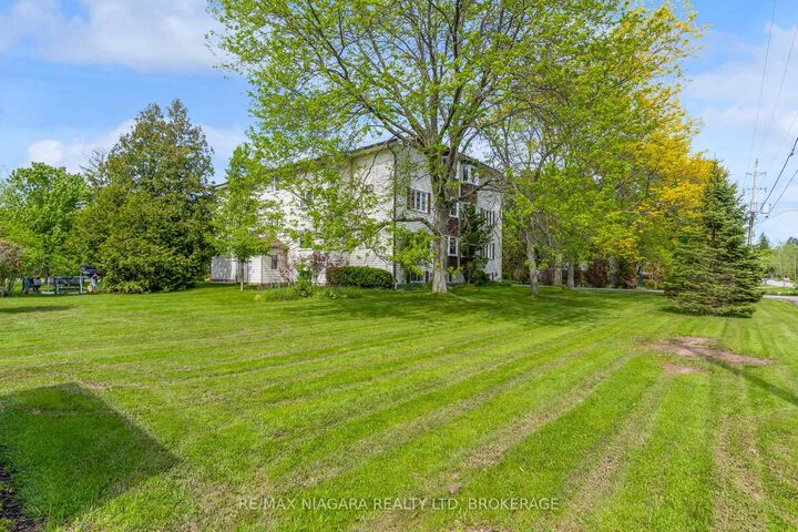 Property Photo:  833 Foss Road 2-3  ON L0S 1C0 
