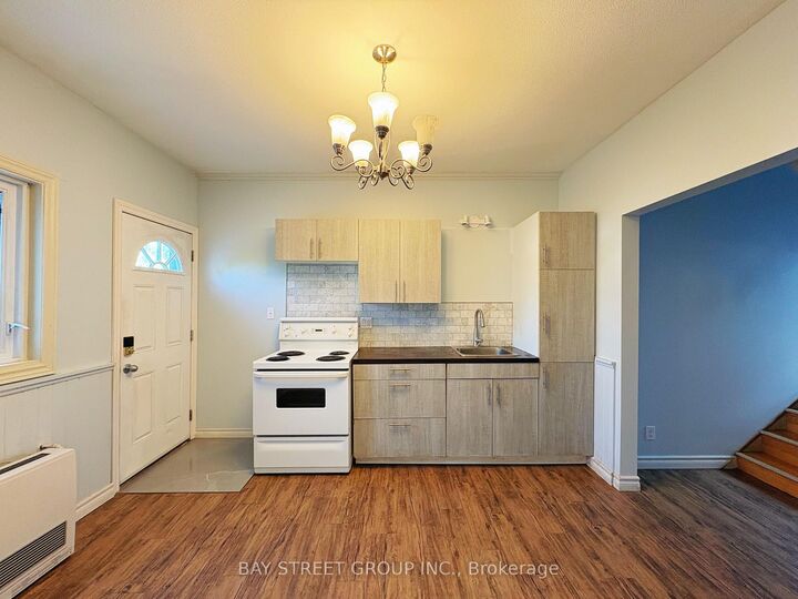 Property Photo:  70 Courtwright Street Back  ON L2A 2R7 