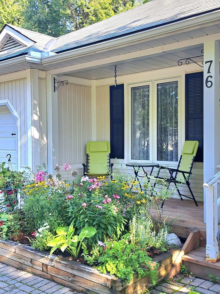 Property Photo:  76 Pine Ridge Gate  ON P1P 1Y4 