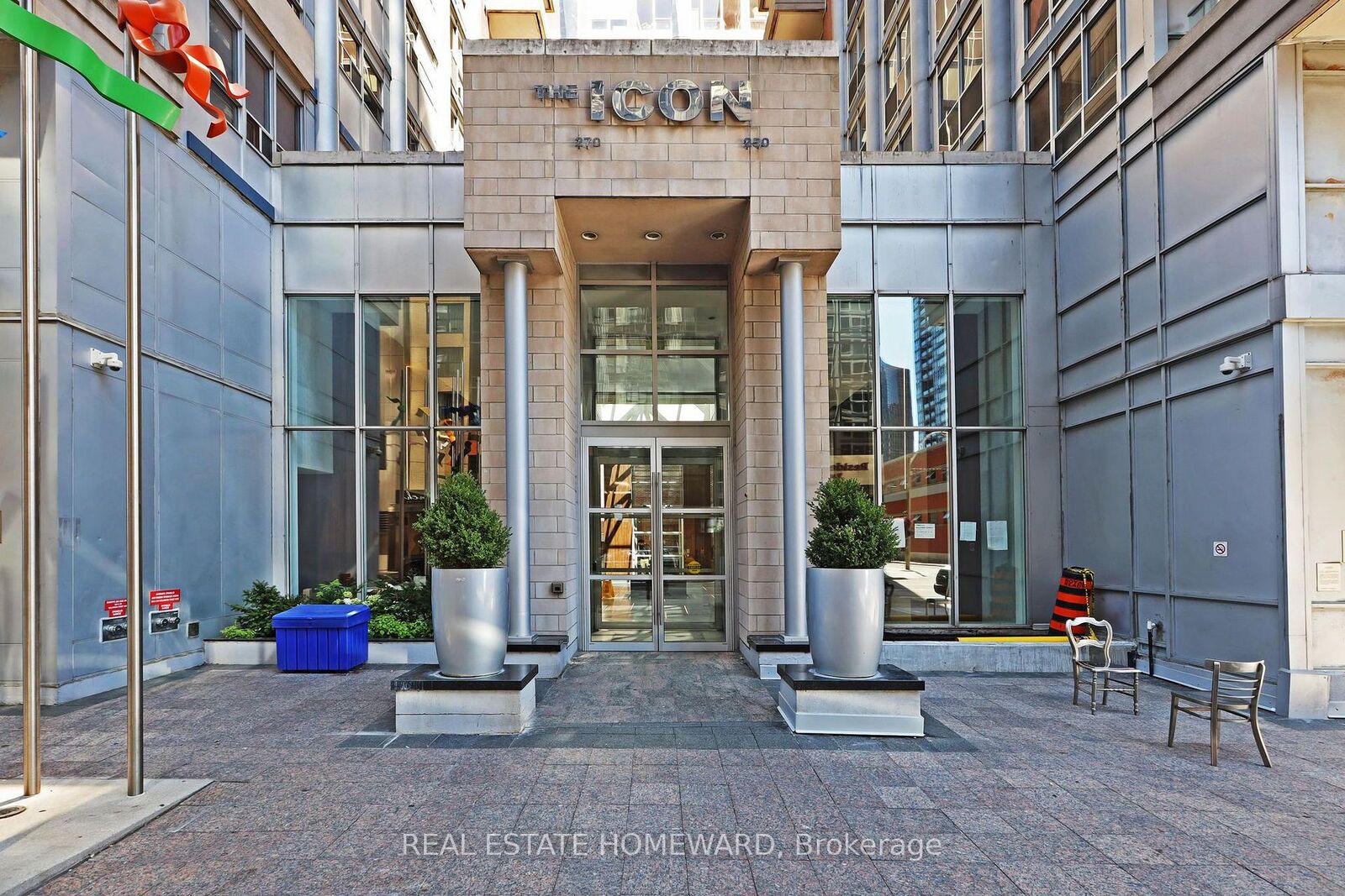 Property Photo:  250 Wellington Street W Ph31  ON M5V 3P6 