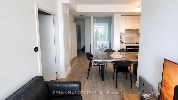 Property Photo:  1007 The Queensway N/A 302  ON M8Z 0C6 