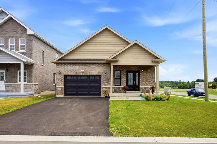 Property Photo:  2 Braeburn Street  ON K0K 1H0 