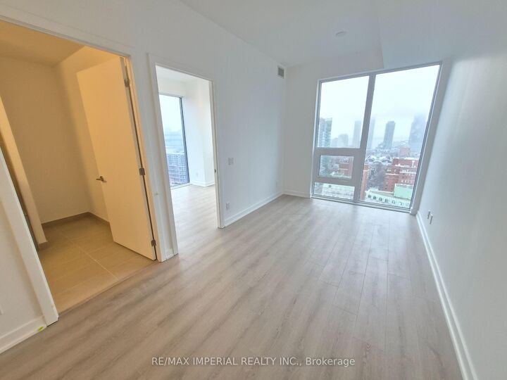 Property Photo:  100 Queen Street S 2606  ON M5C 0B5 
