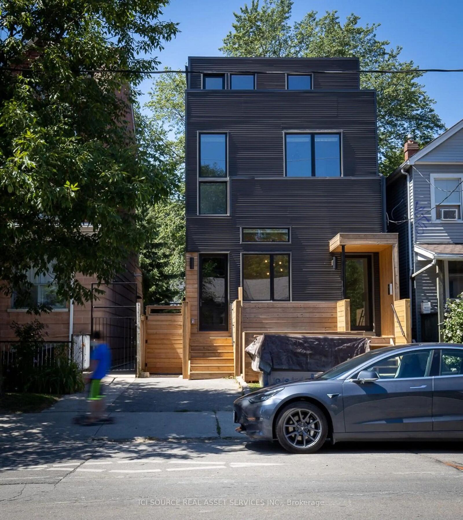 Property Photo:  56 Jones Avenue A  ON M4M 2Z8 